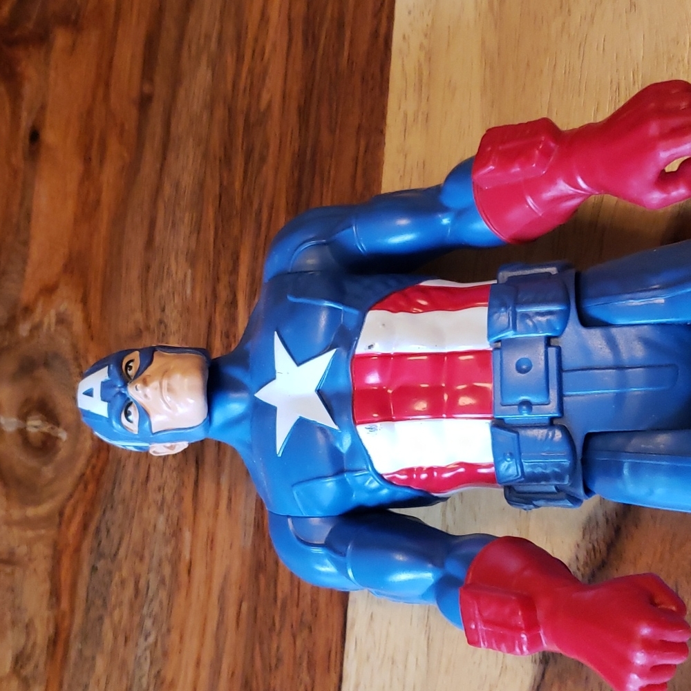 Marvel Captain America action figure - Picture 2 of 3